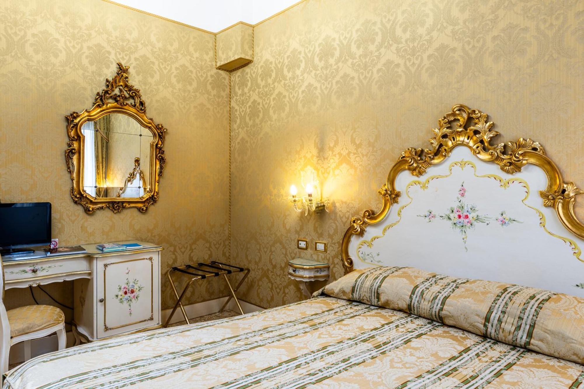 Hotel Ca' Dogaressa Venecia Exterior foto