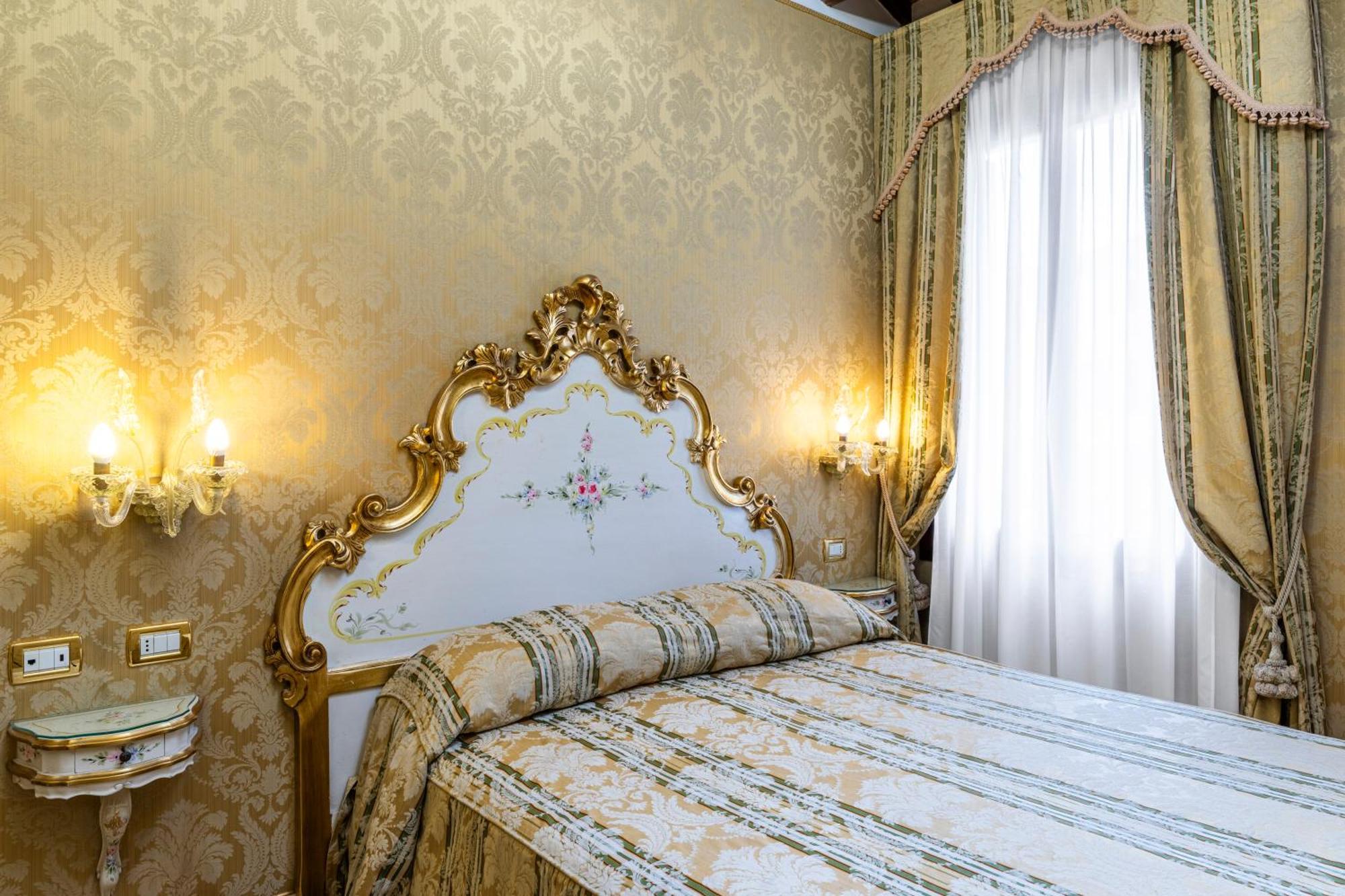 Hotel Ca' Dogaressa Venecia Exterior foto
