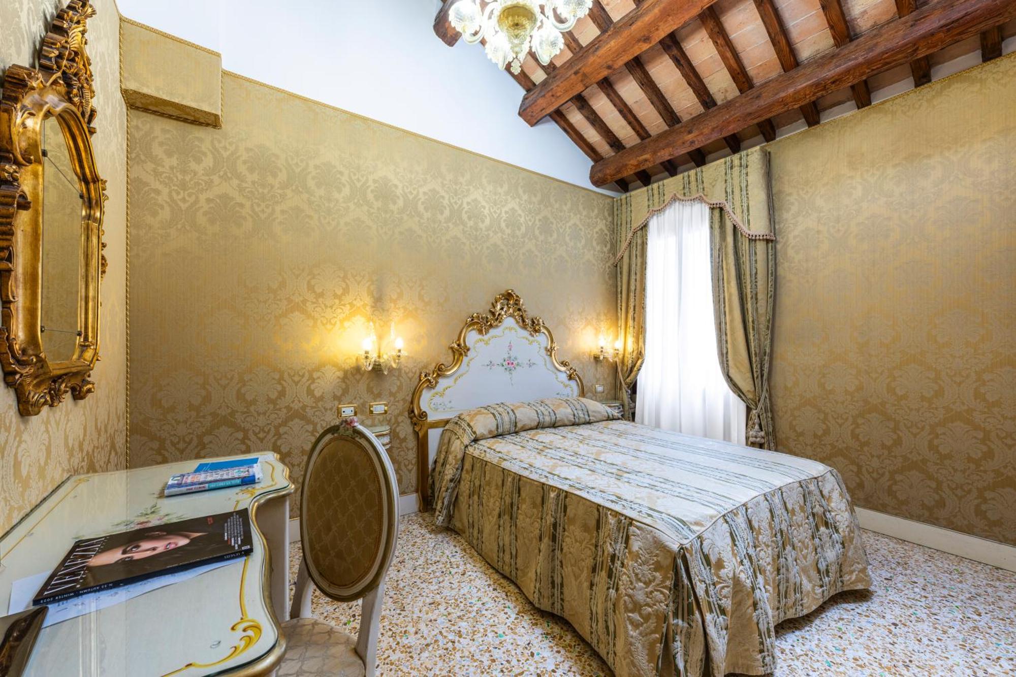 Hotel Ca' Dogaressa Venecia Exterior foto